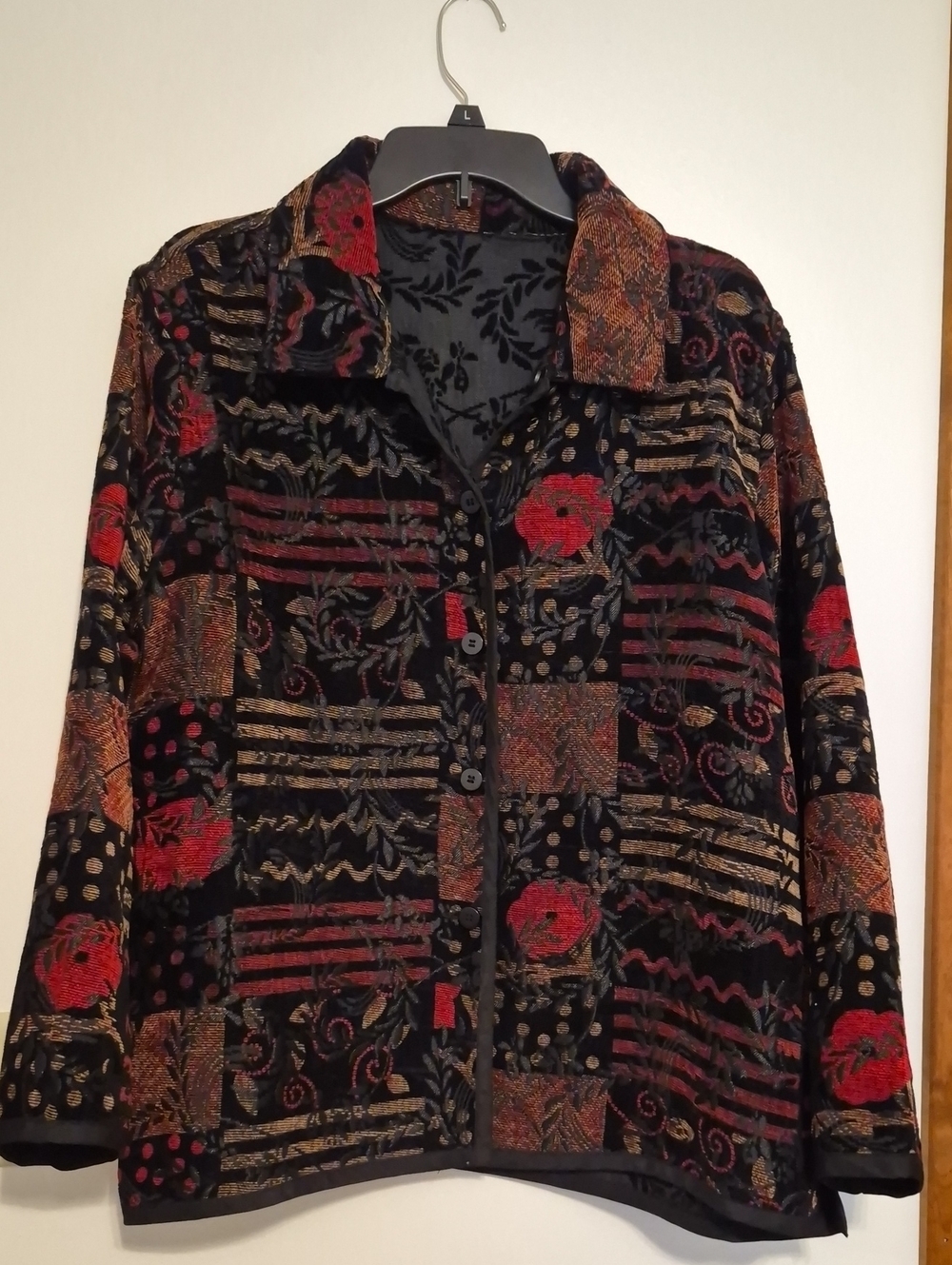 Reversible Patterned Brocade Tapestry Button-Front Jacket in Black and Red